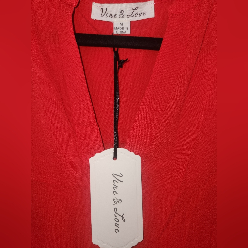 Vine & Love Vibrant Red Blouse Medium - Picture 2 of 4